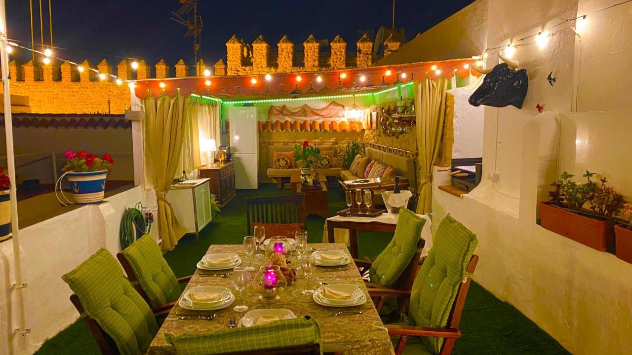 Apartamento Con Terraza,A 100M Playa Costilla Y Frente Al Castillo ロタ エクステリア 写真
